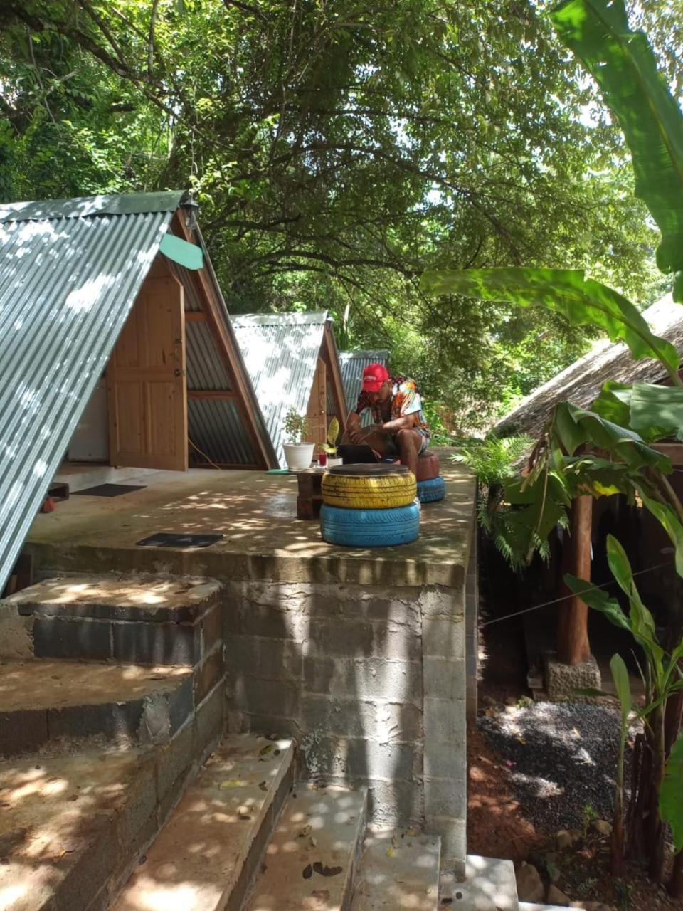 Urbanos Jungle Hostel Санта Каталина Екстериор снимка