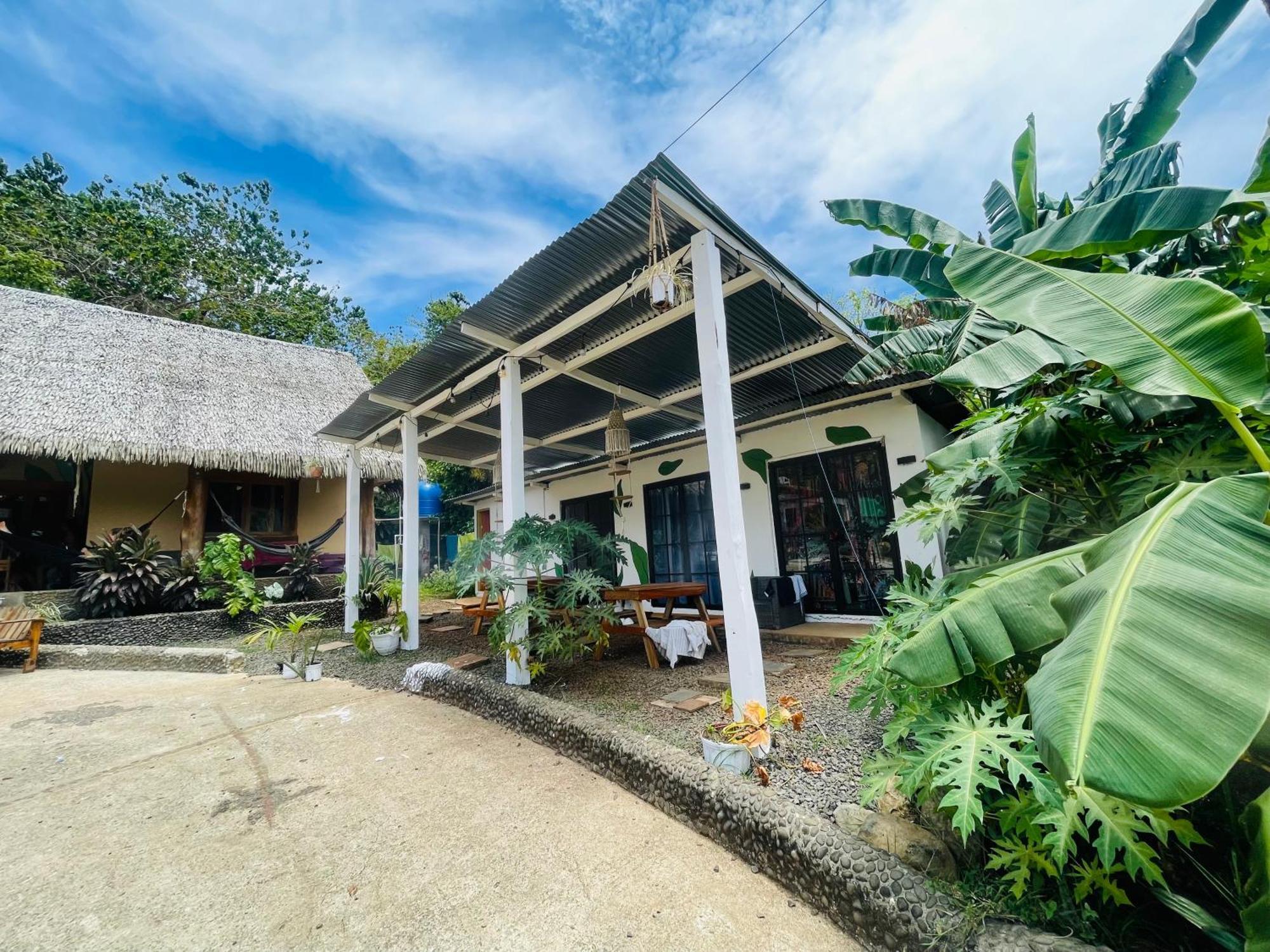 Urbanos Jungle Hostel Санта Каталина Екстериор снимка